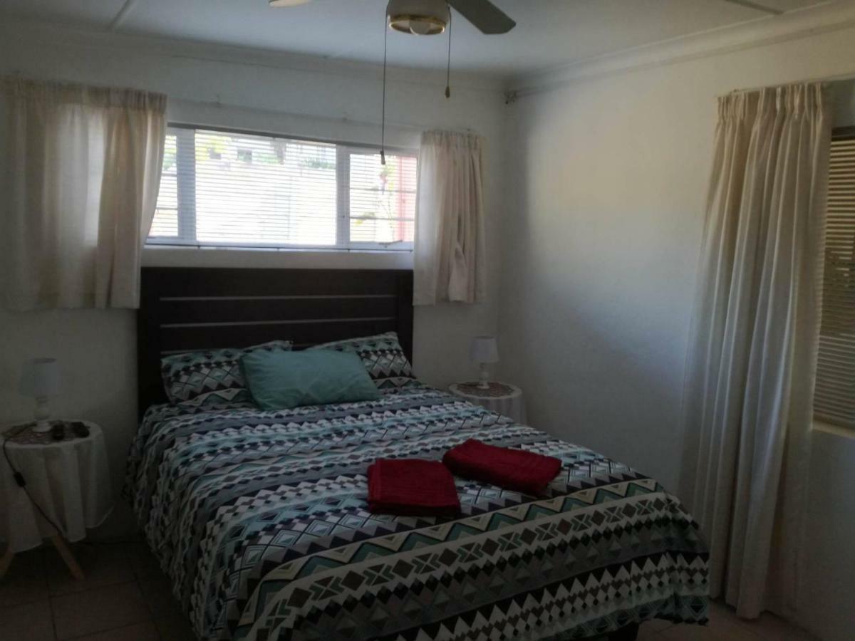 Hunters Self Catering Apartment East London Exterior foto